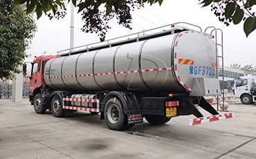 天潤新東牛奶運輸車助力江蘇乳企高效物流