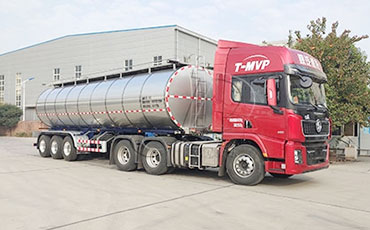 新鄉(xiāng)市新東機(jī)械推出食用油運(yùn)輸車新標(biāo)準(zhǔn)