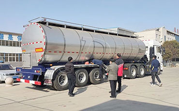 新東鮮奶運輸車，為山東物流公司帶來發(fā)展新機遇