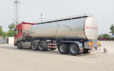 我司與東北物流公司達(dá)成鮮奶運(yùn)輸車采購(gòu)意向