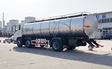 金秋時節(jié)，天潤新東鮮奶運輸車天南地北運奶忙！